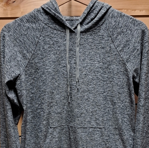 Outdoor Voices Performance Pullover Size S - Picture 2 of 7